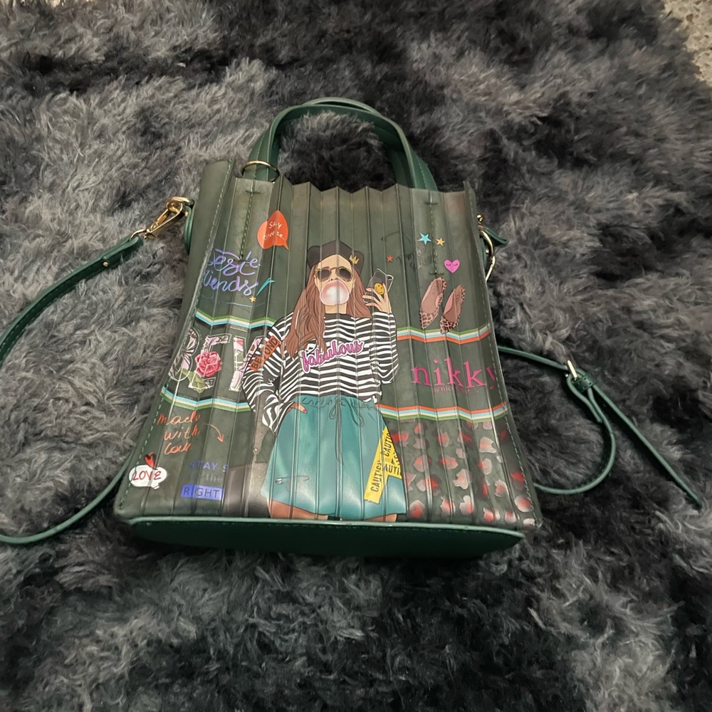 Nikky By Nicole Lee Say Cheese Purse Graphic Print Trendy Girl Cross Body Green